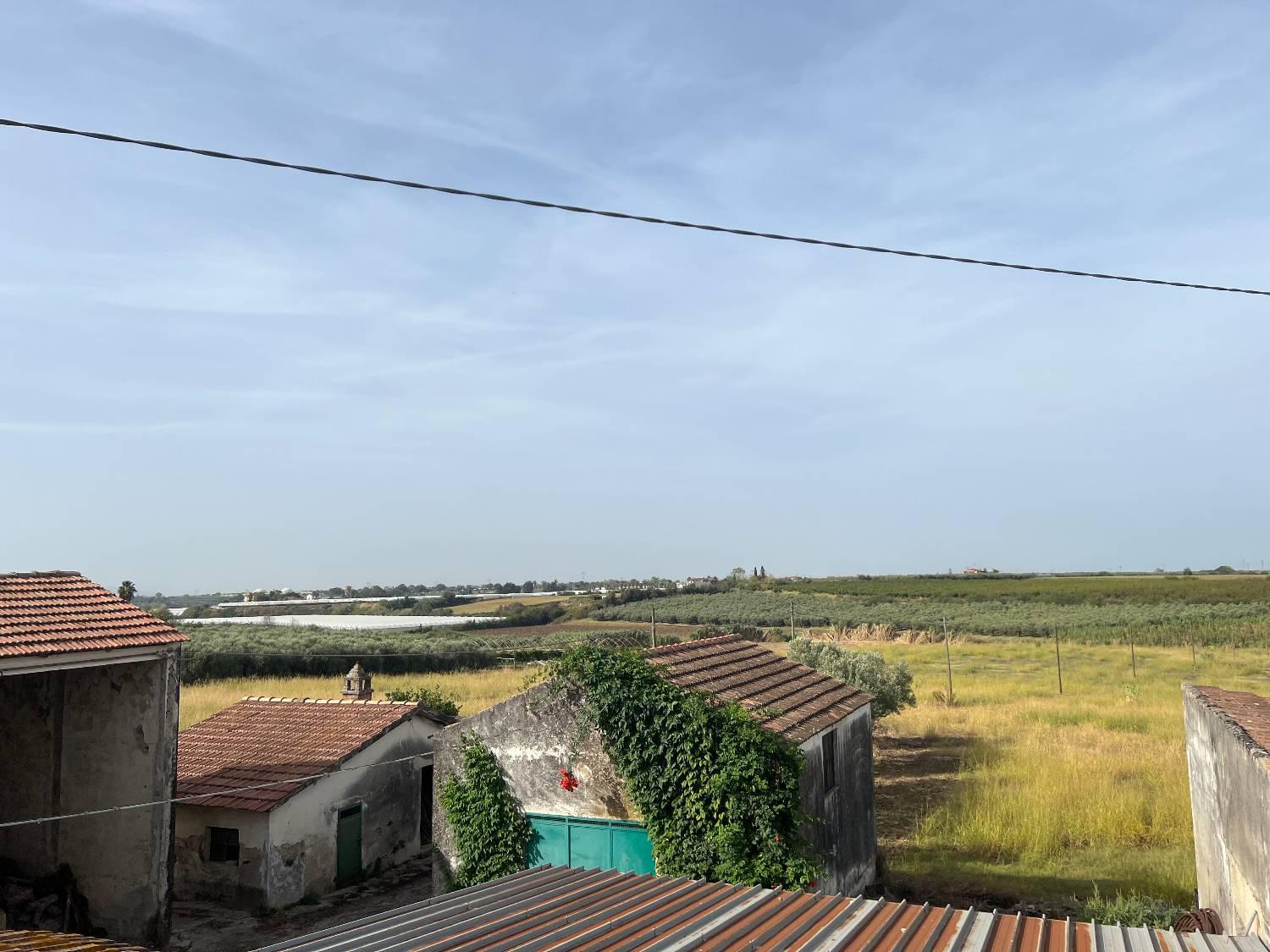 Attivit� commerciale con giardino a Eboli