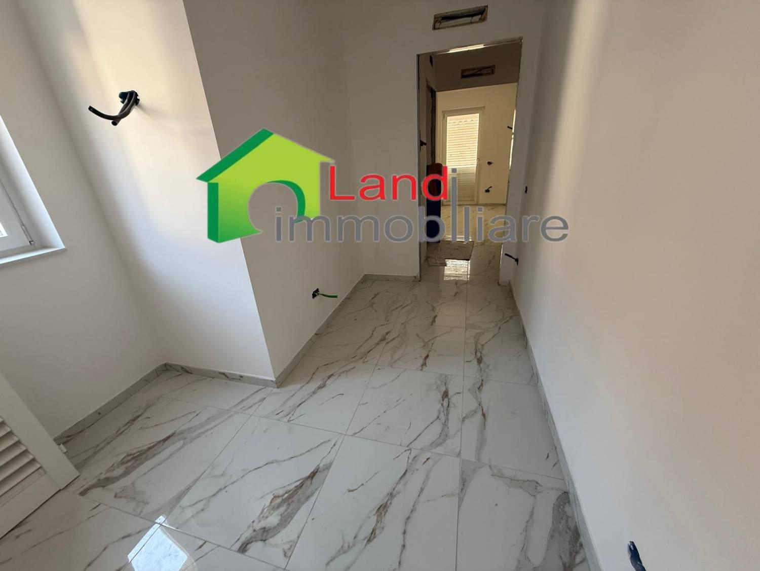 Trilocale con box a Battipaglia