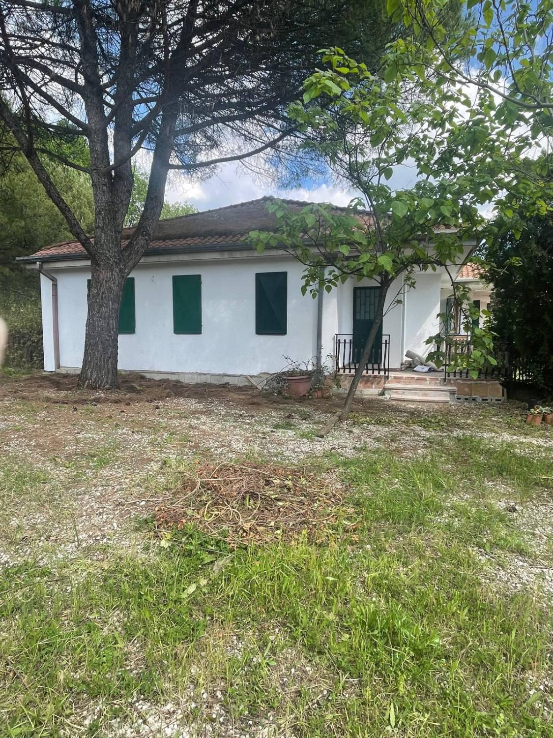 Villa Bifamiliare con giardino a Montecorvino Pugliano