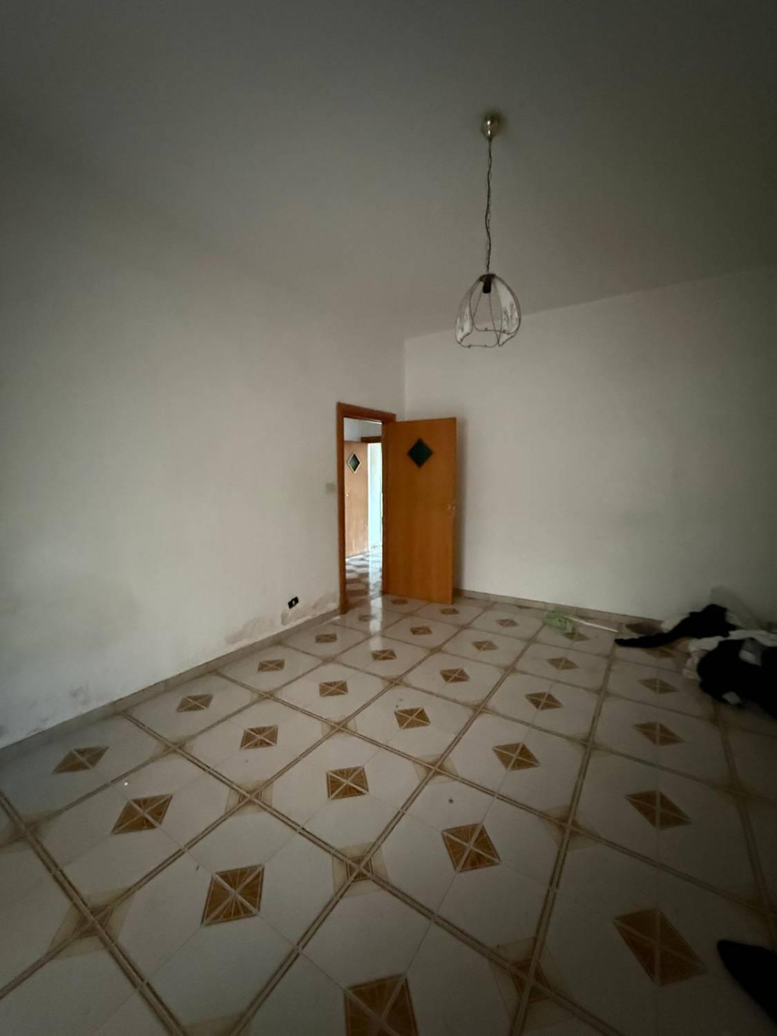 Quadrilocale da ristrutturare a Battipaglia