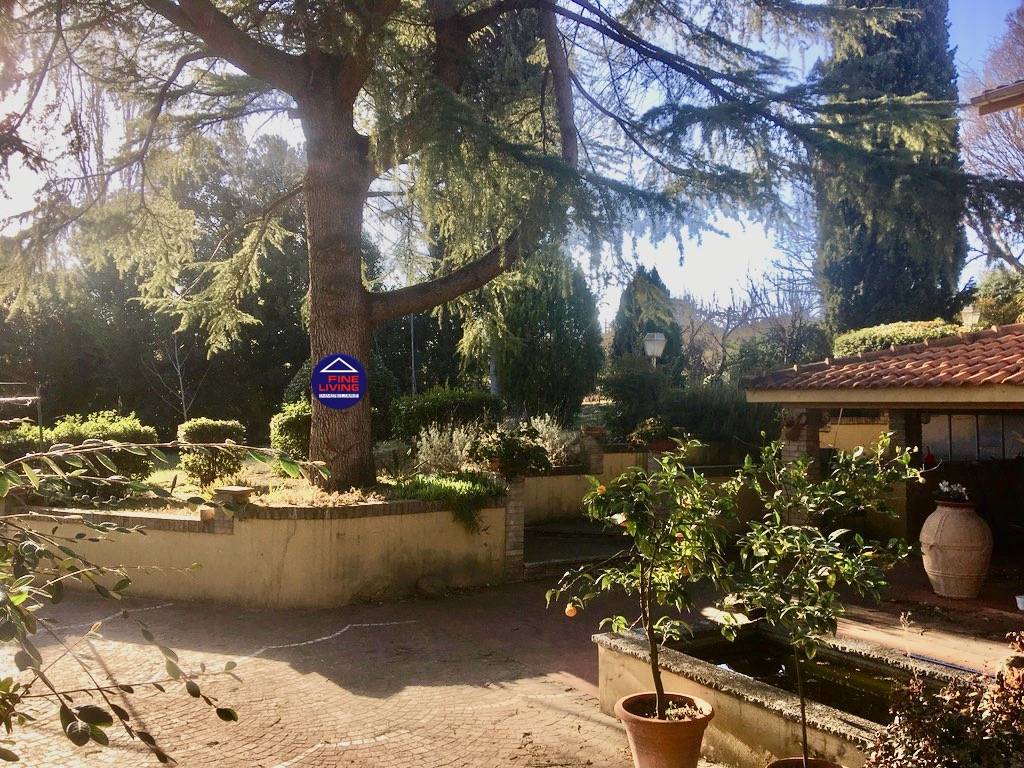 Villa in vendita a Pesaro