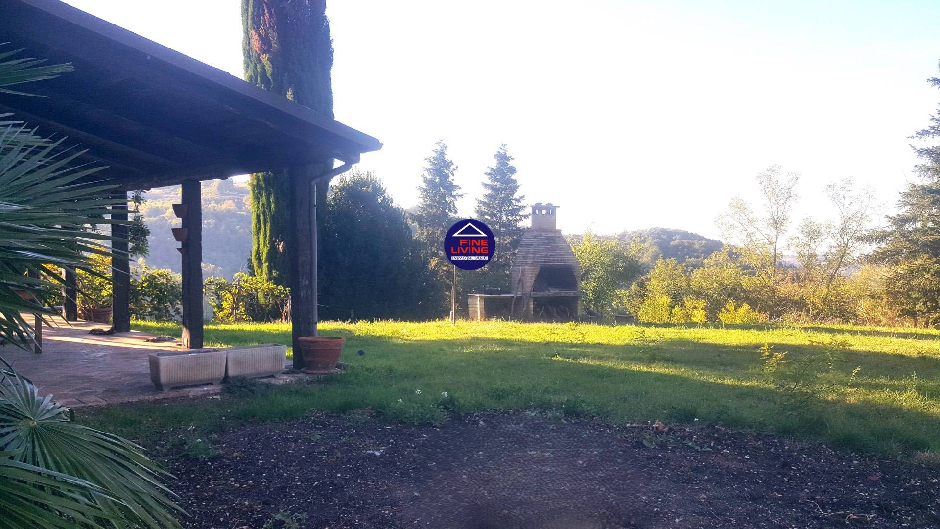 Rustico in vendita a Mombaroccio