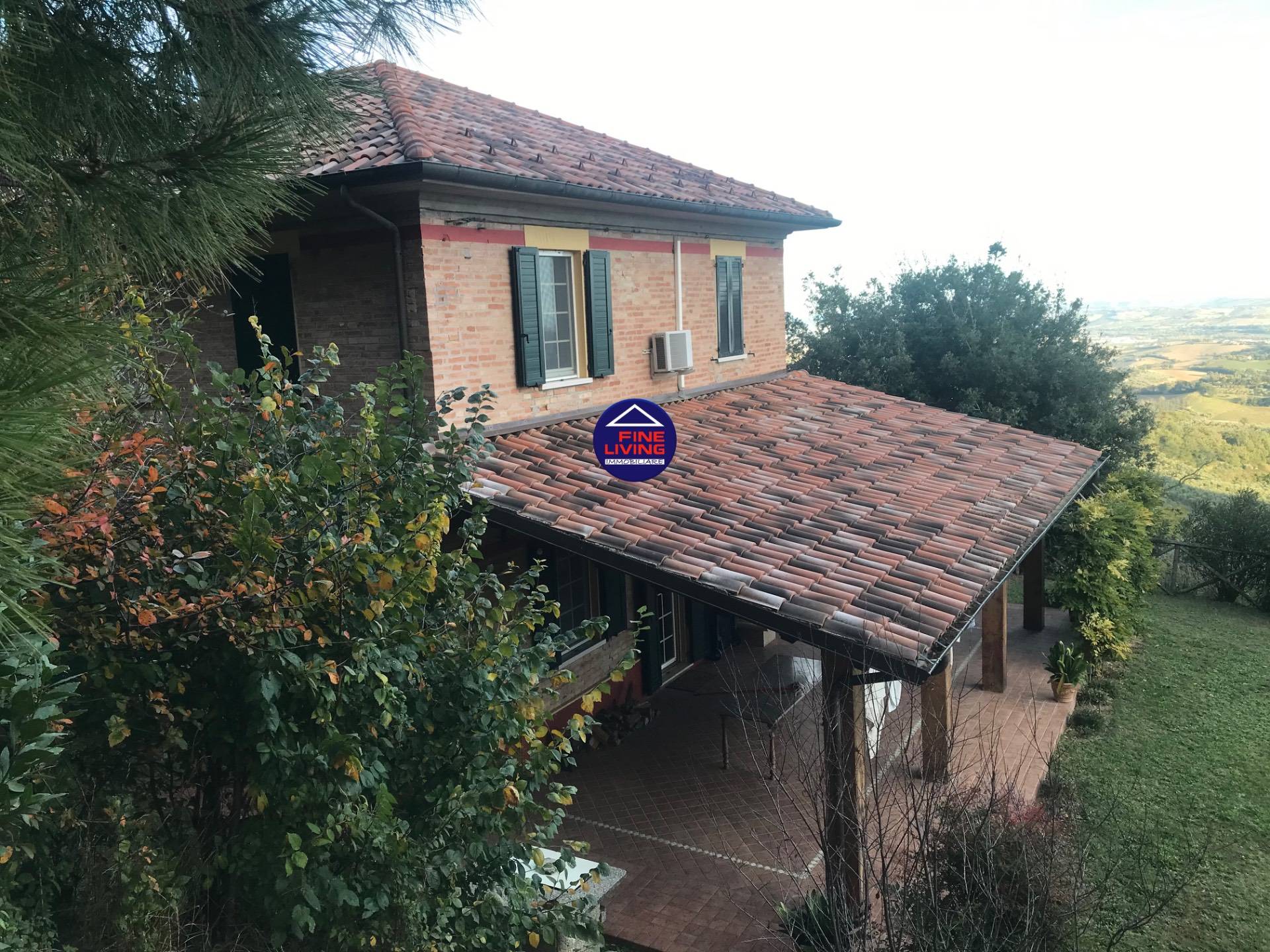 Villa in vendita a Colli al Metauro