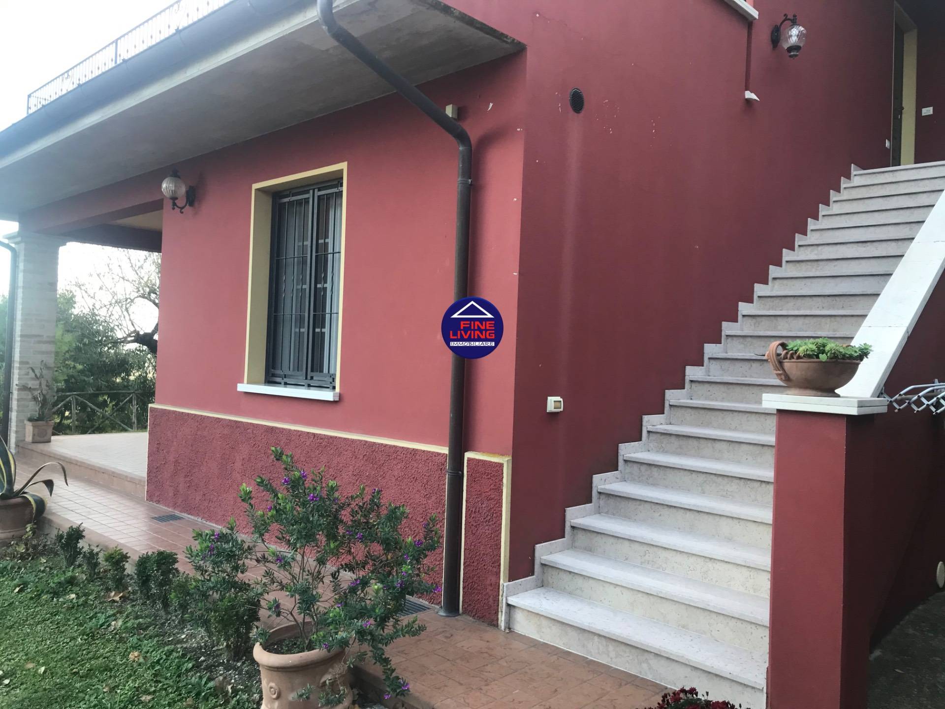 Villa in vendita a Colli al Metauro