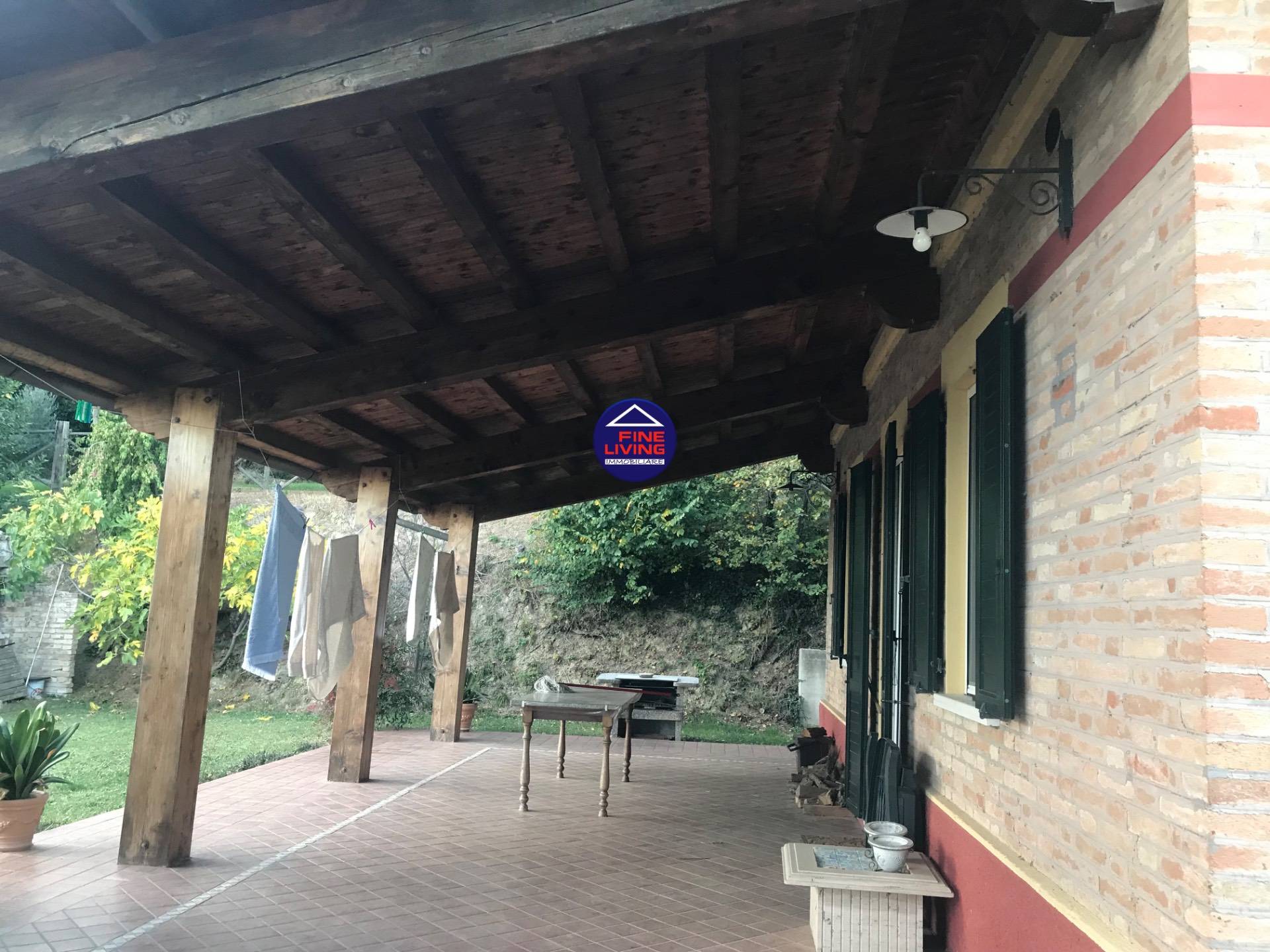 Villa in vendita a Colli al Metauro