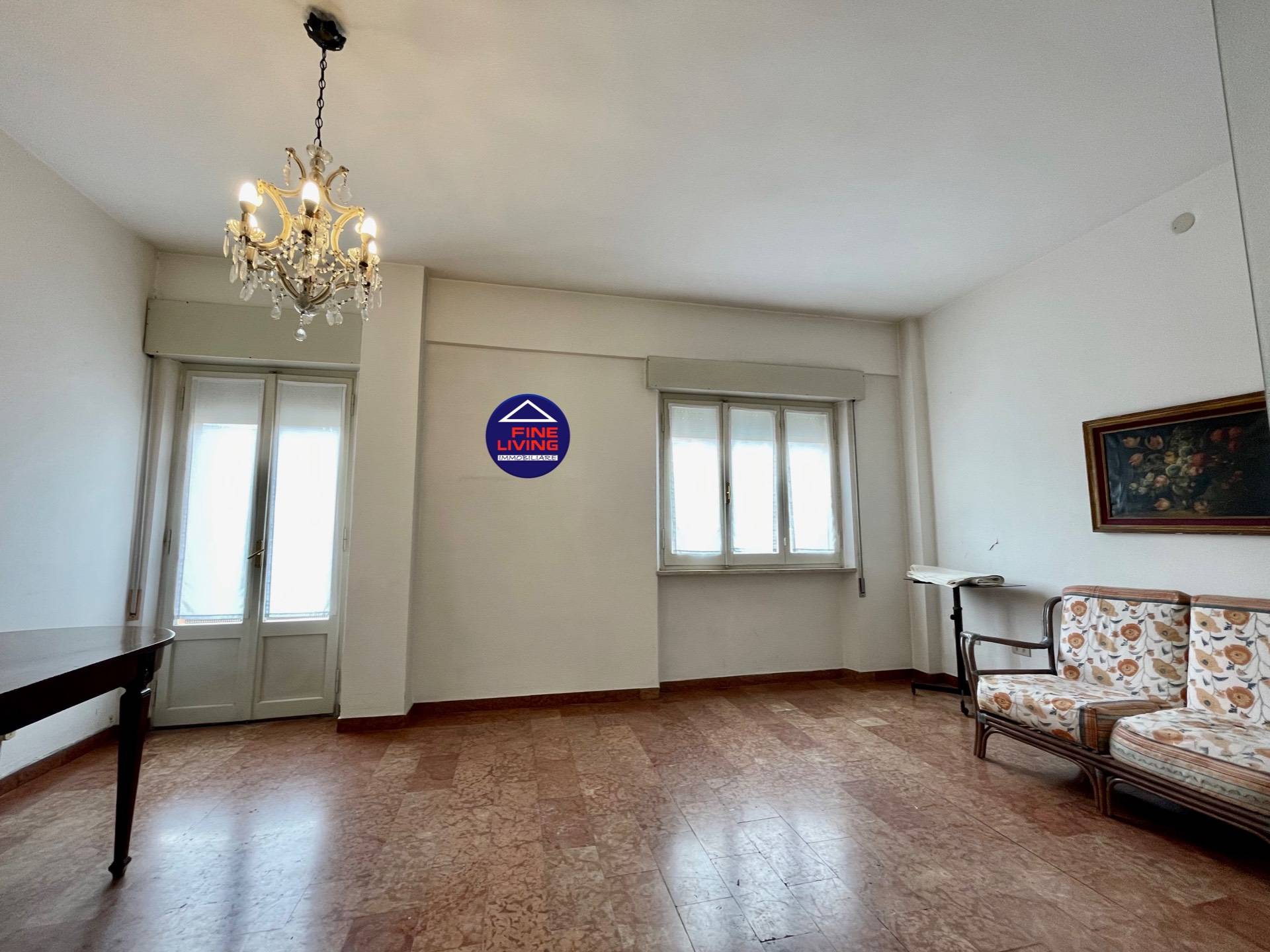 Appartamento in vendita a Pesaro, Centro