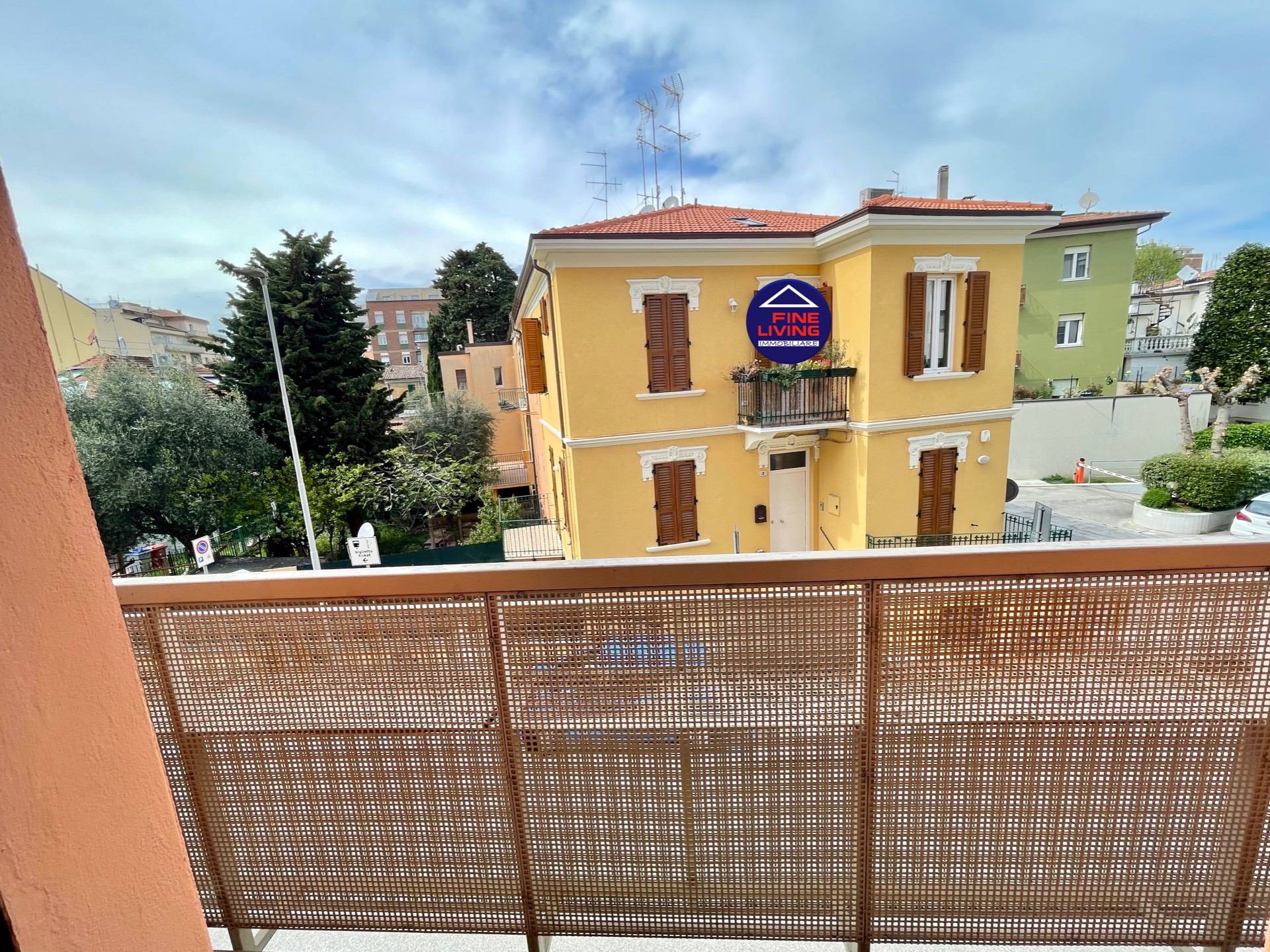 Appartamento in vendita a Pesaro, Centro