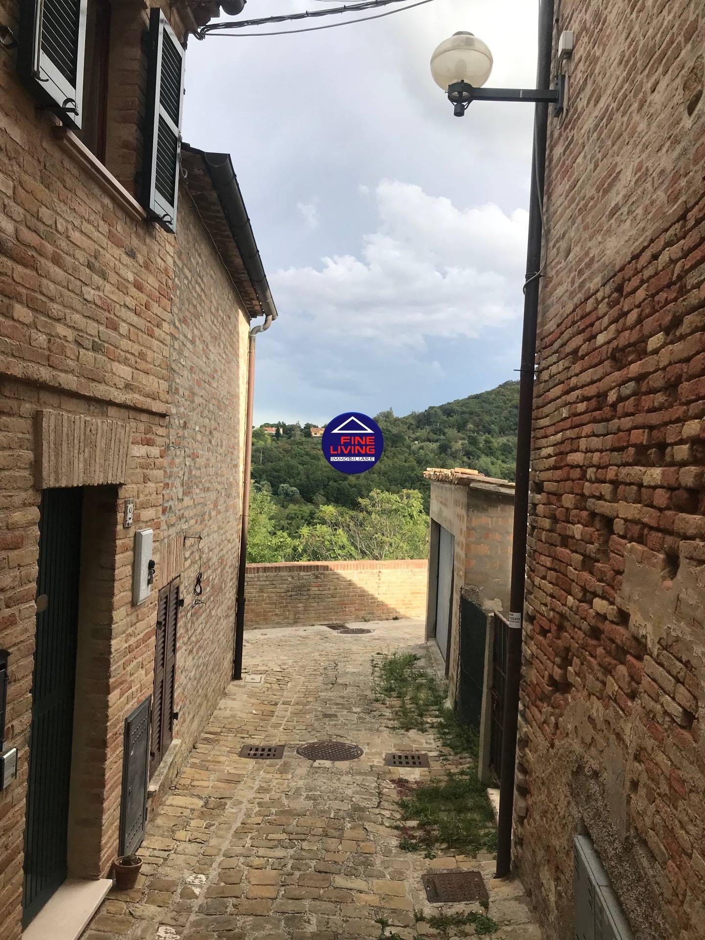 Casa singola in vendita a Mombaroccio