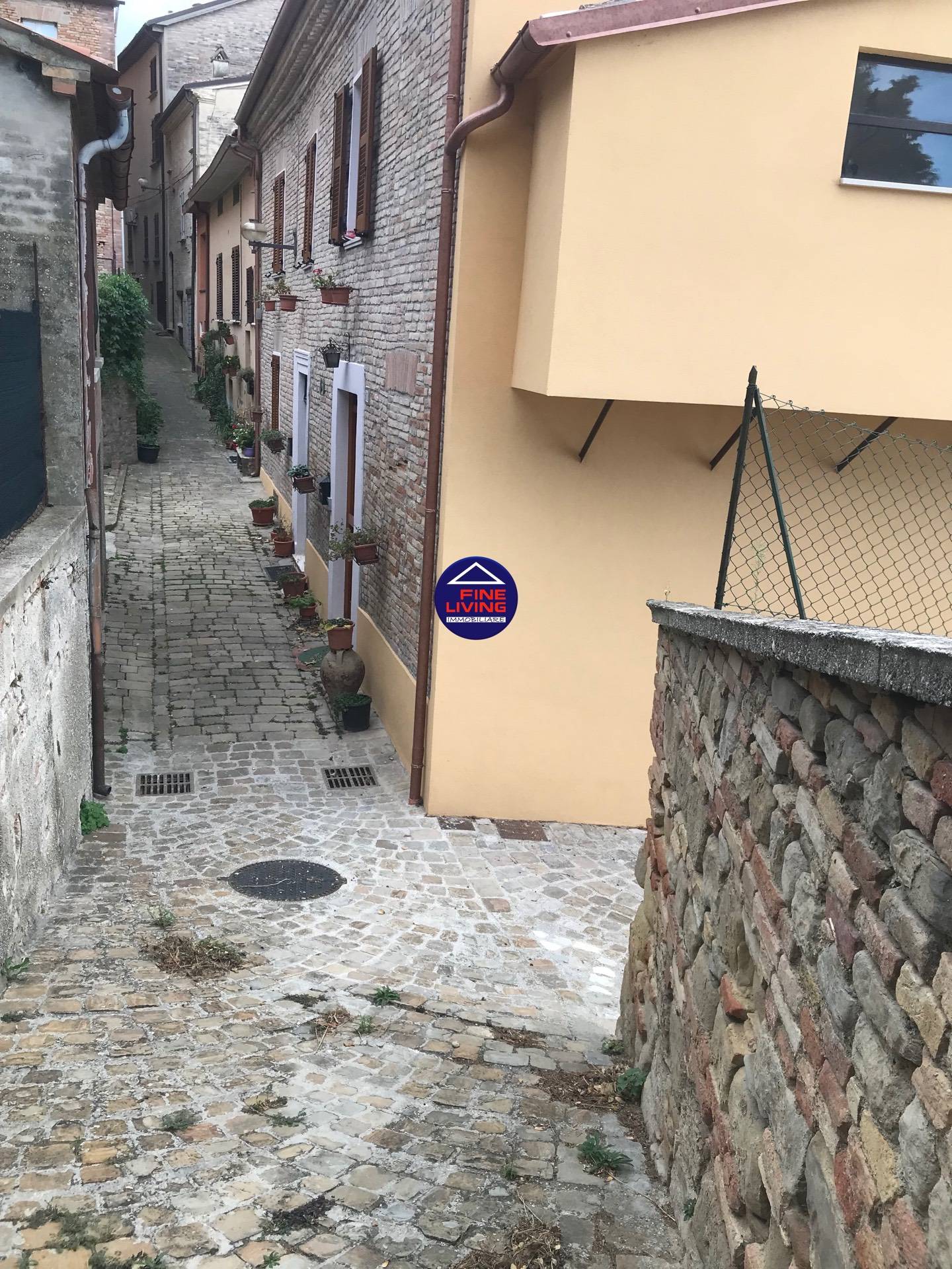 Casa singola in vendita a Mombaroccio