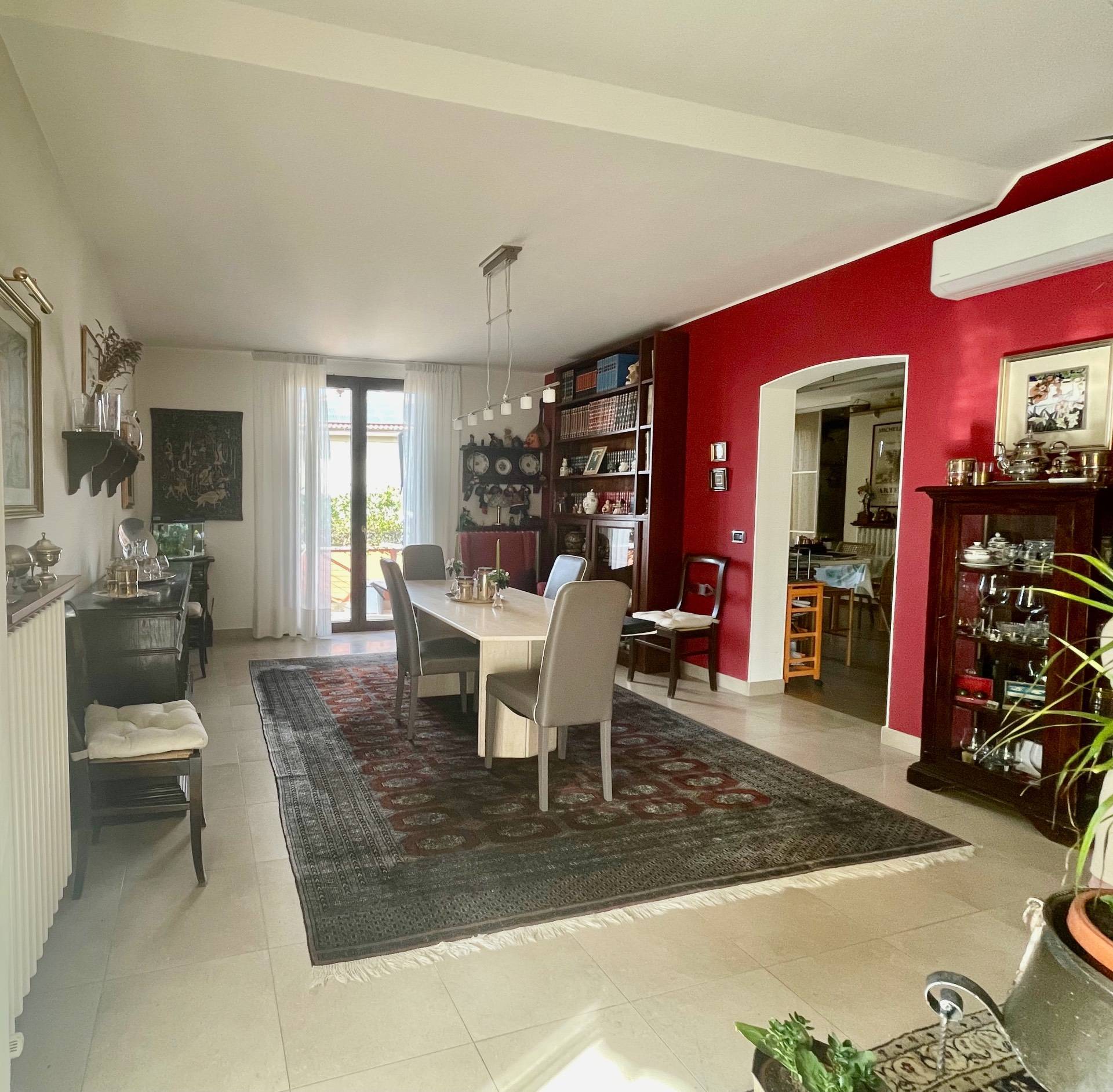 Villa in vendita a Mombaroccio, Villagrande