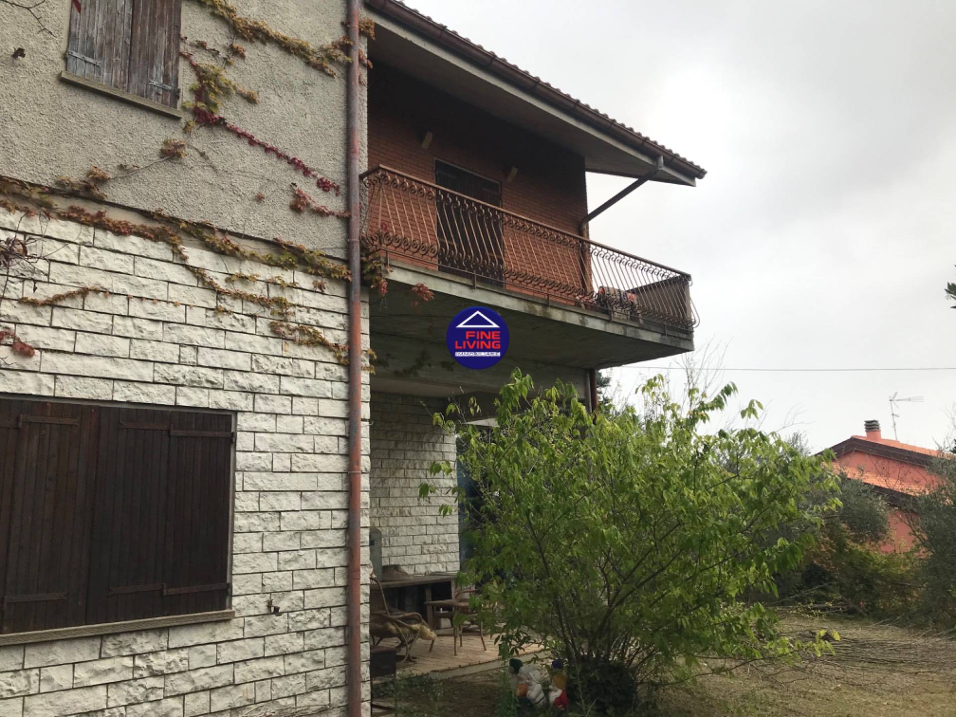 Villa in vendita a Mombaroccio