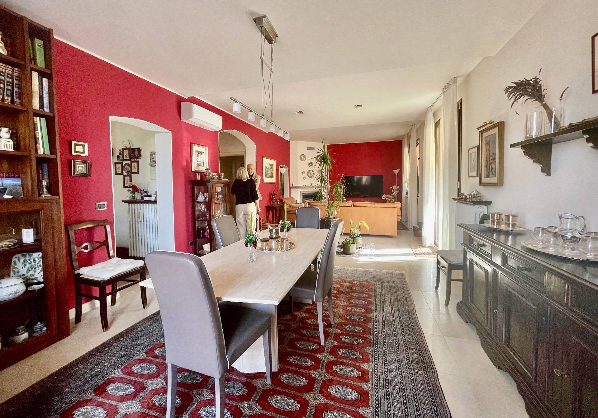 Villa in vendita a Mombaroccio, Villagrande