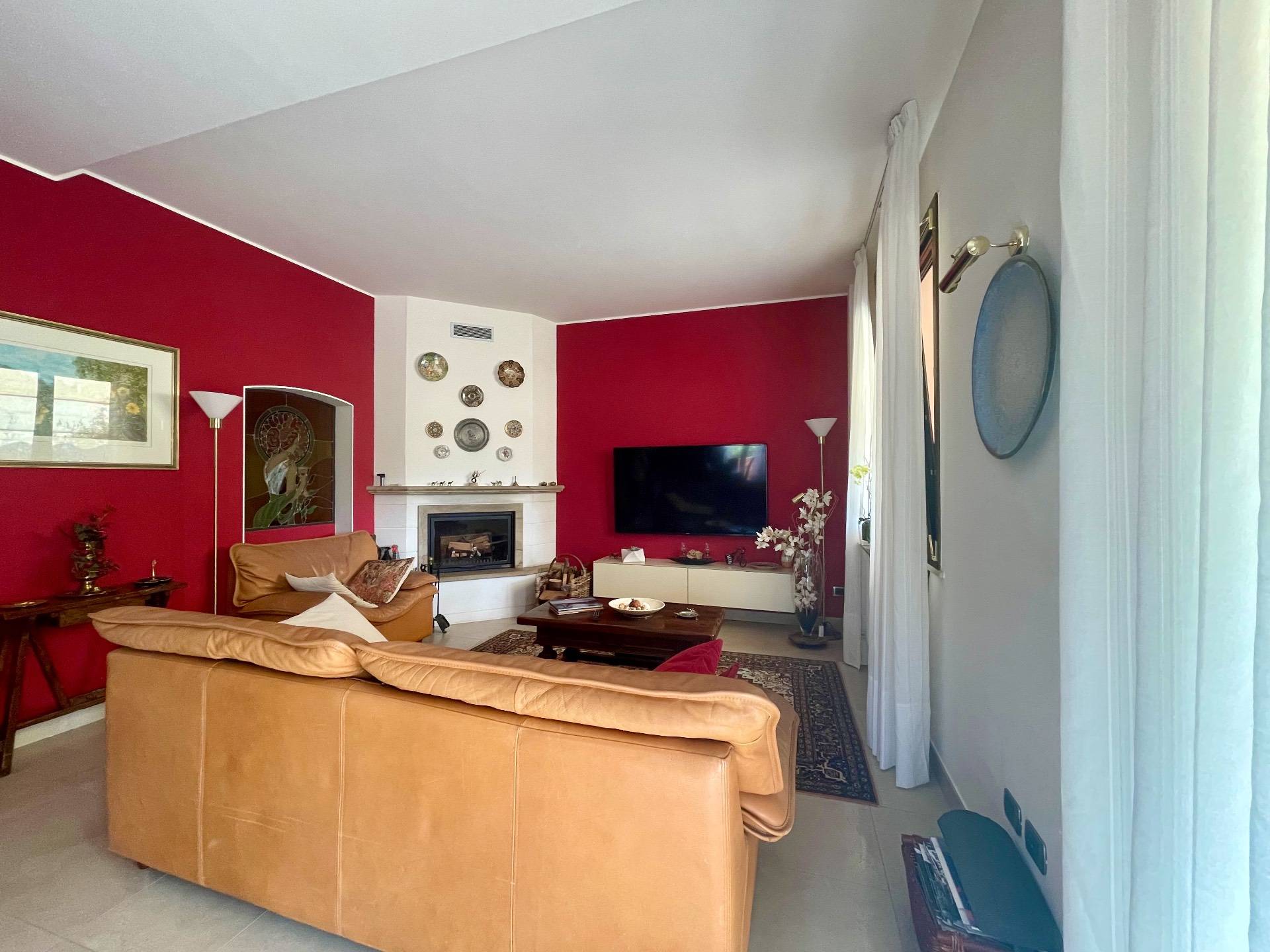 Villa in vendita a Mombaroccio, Villagrande