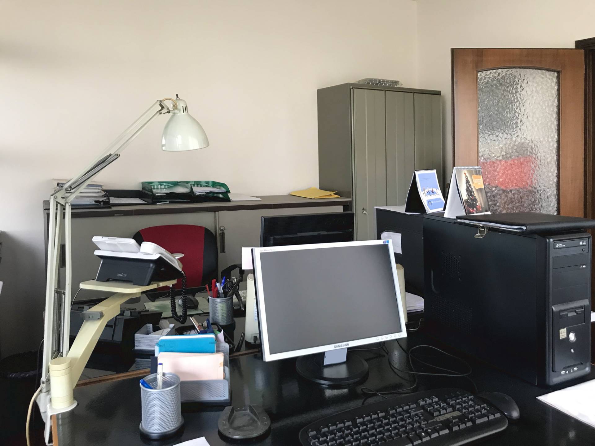 Locale commerciale in vendita a Varese, Bizzozzero