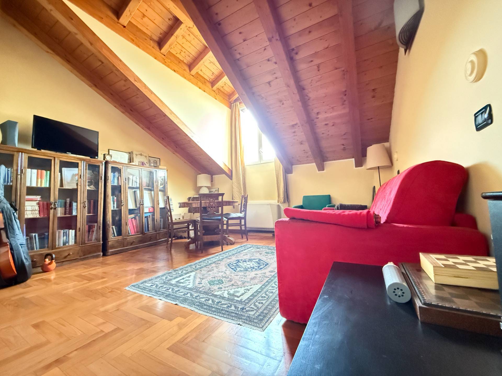 Appartamento in vendita a Varese, Centro