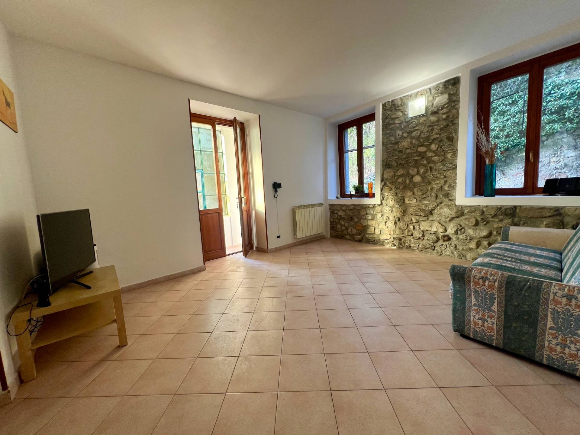 Appartamento in vendita a Cocquio-Trevisago, Cocquio