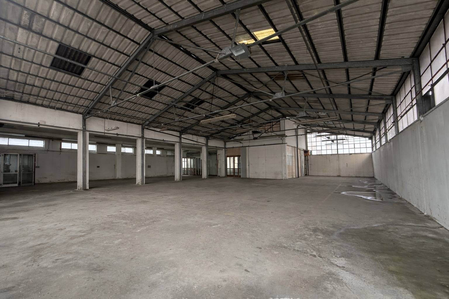 Capannone in vendita a Vignale Monferrato