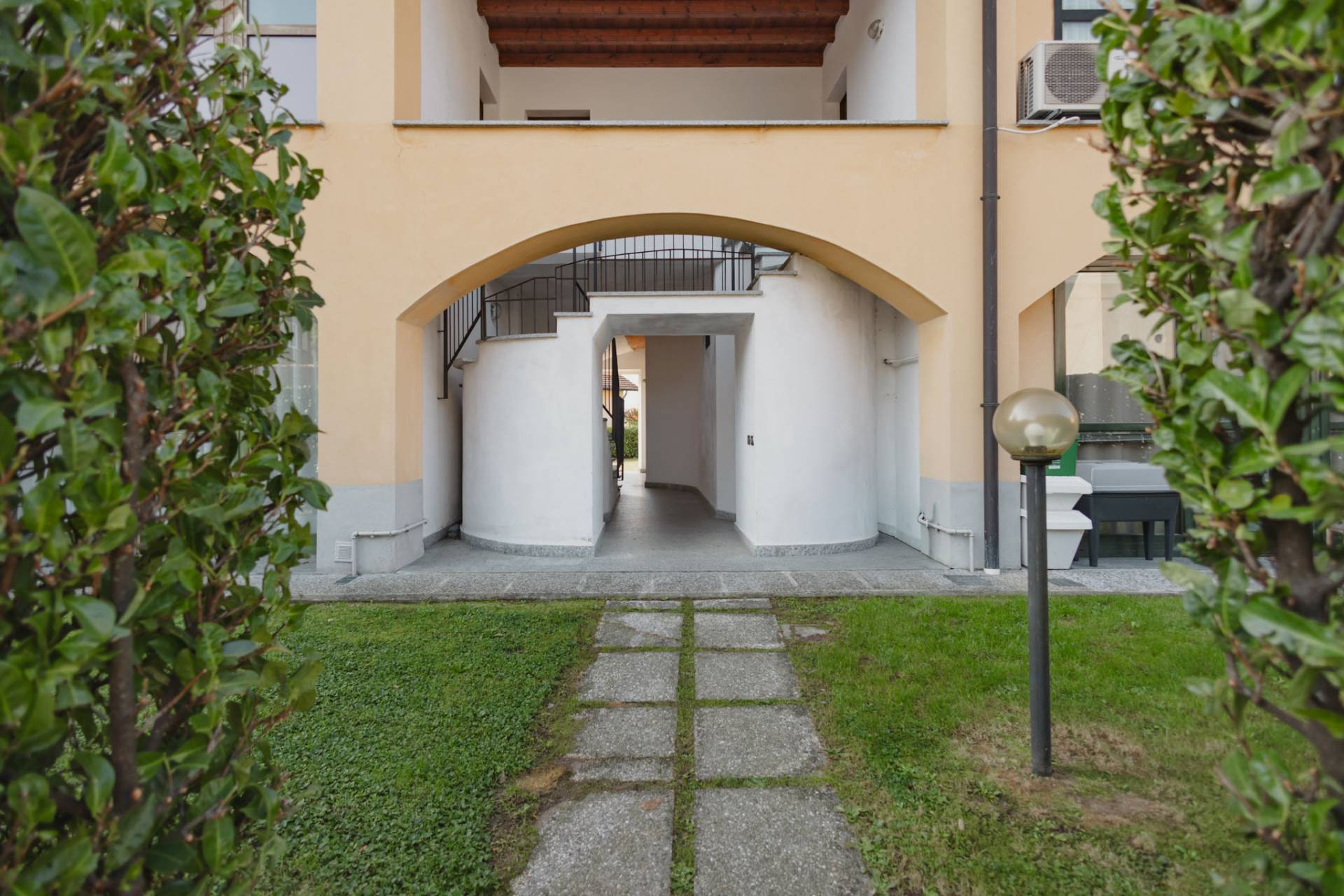 Appartamento in vendita a Luvinate