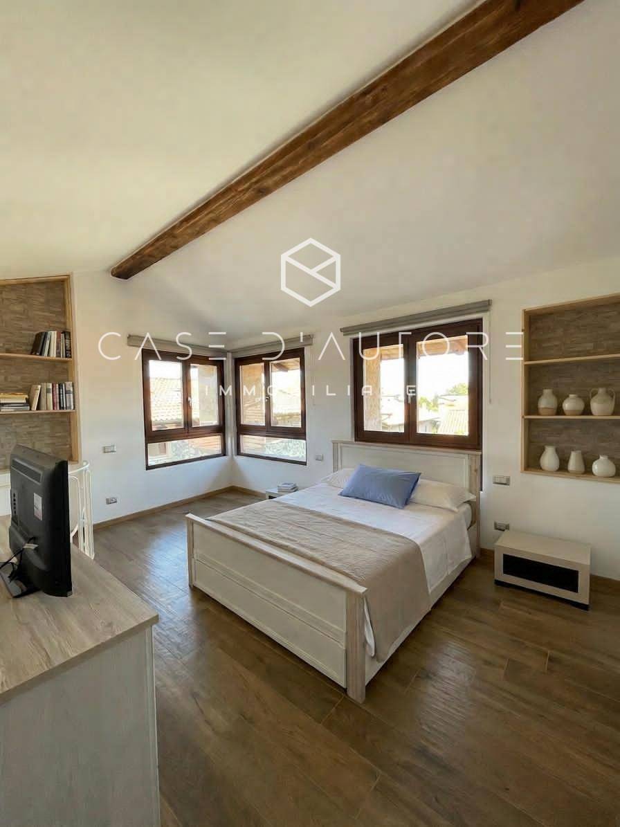 Porzione di Casa Singola in vendita a Cocquio-Trevisago, Cerro