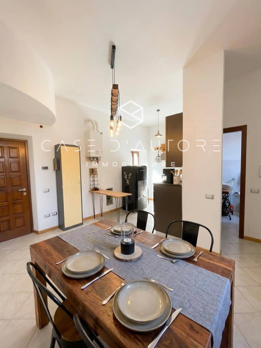 Porzione di Casa Singola in vendita a Cocquio-Trevisago, Cerro