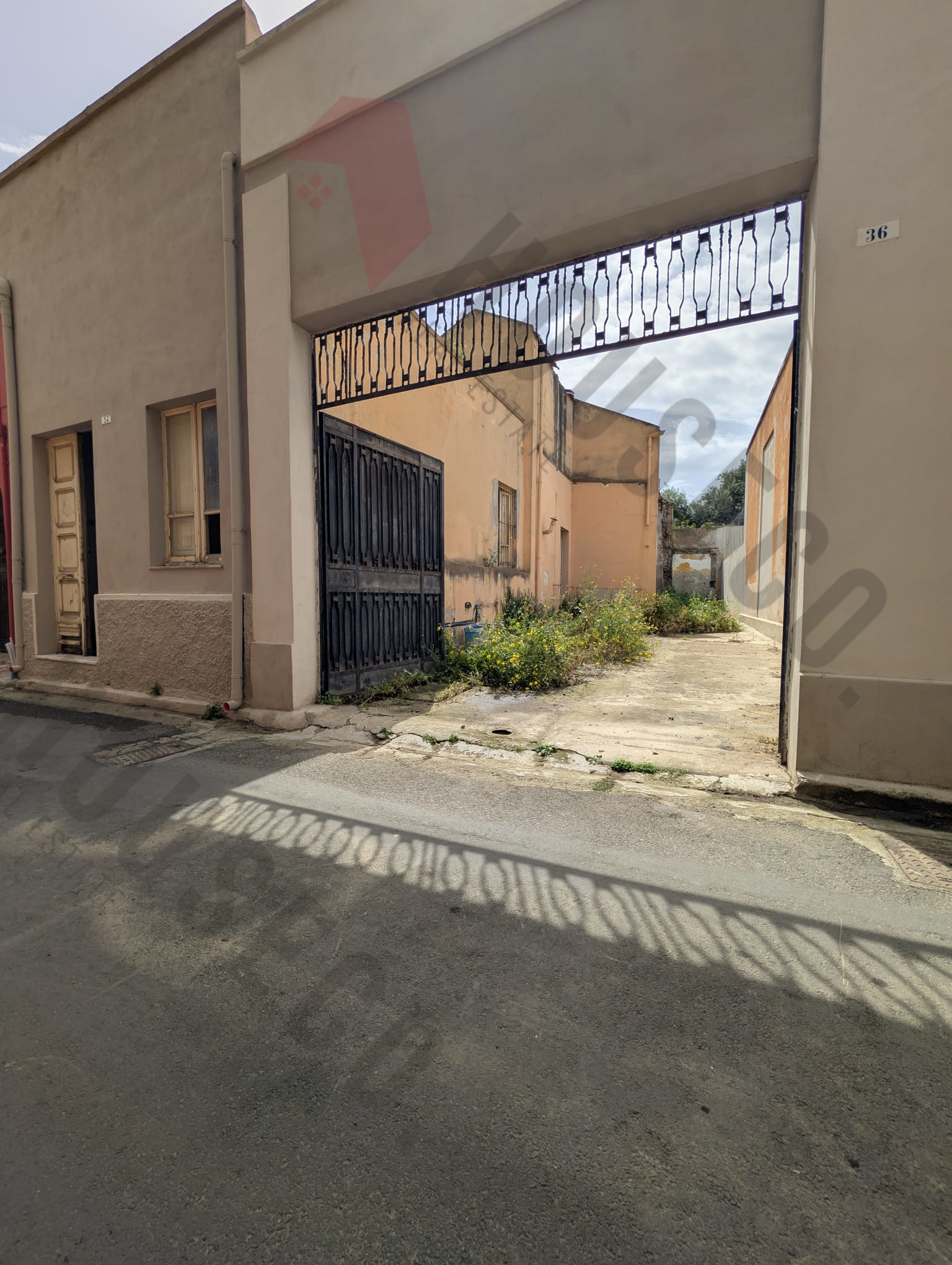 Casa indipendente da ristrutturare in via dei gracchi 36, Monserrato