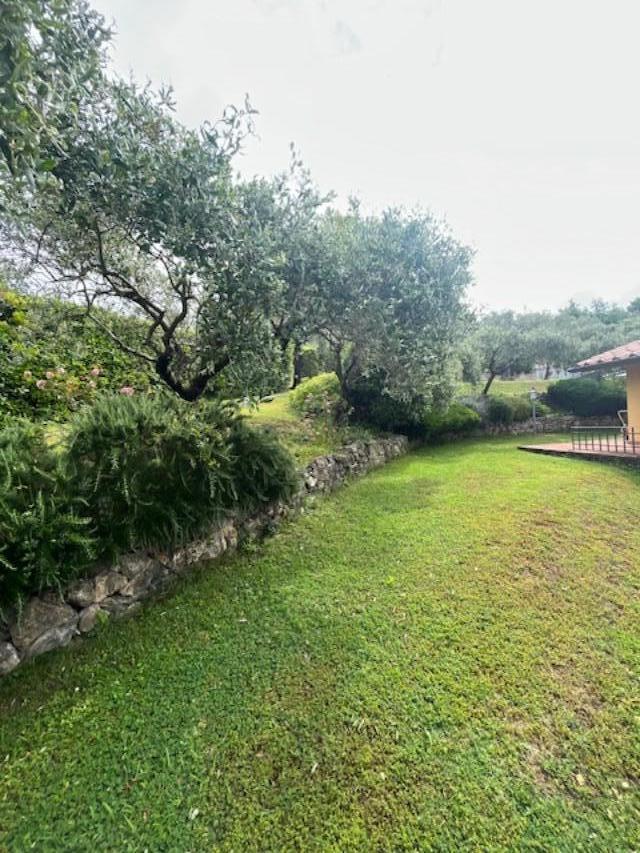 Villa con giardino a Castelnuovo Magra