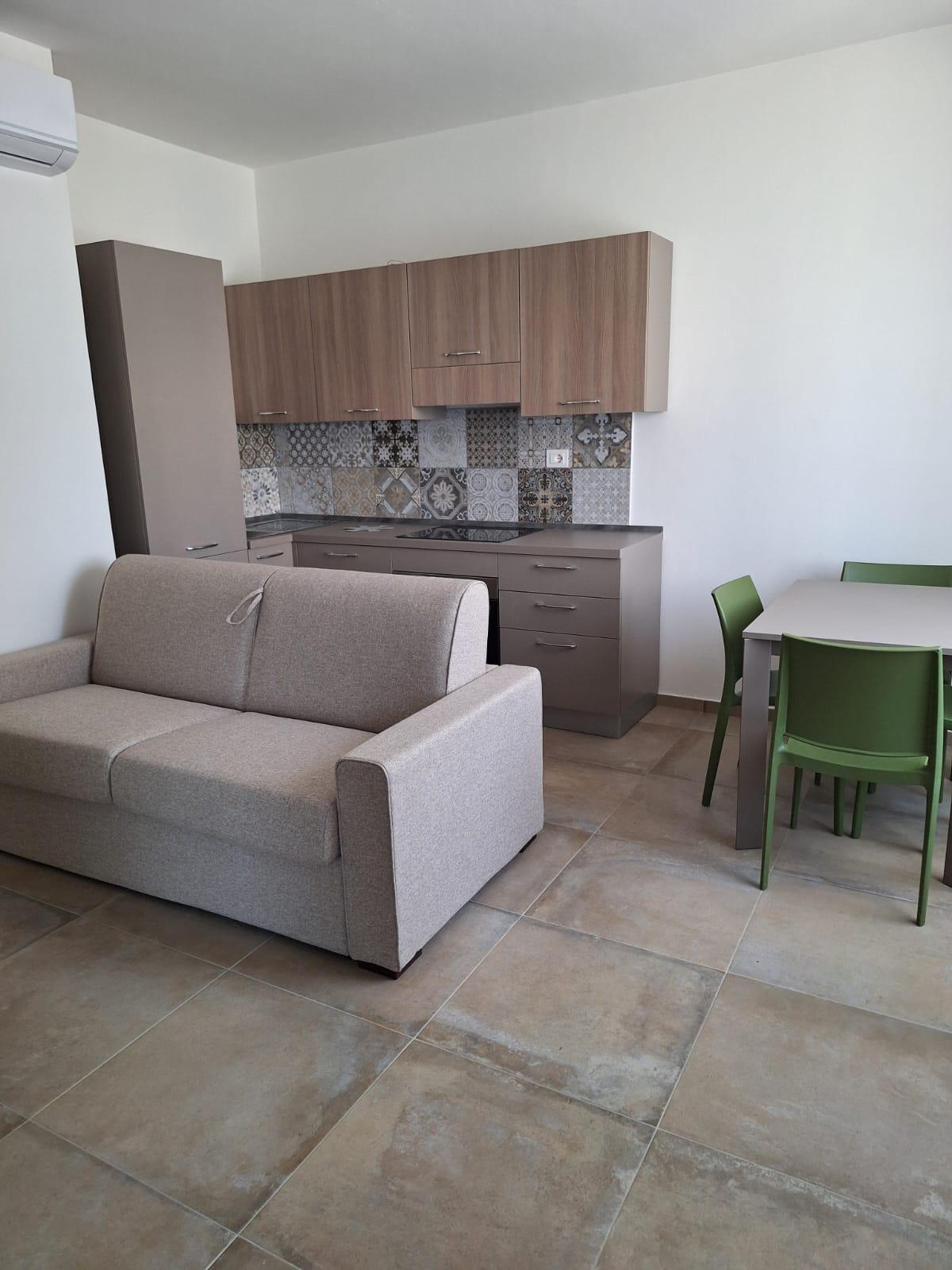 Trilocale arredato in affitto a Carrara