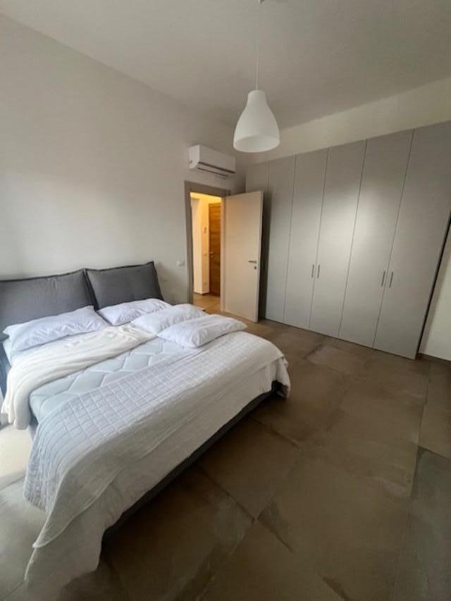 Trilocale arredato in affitto, Carrara marina di