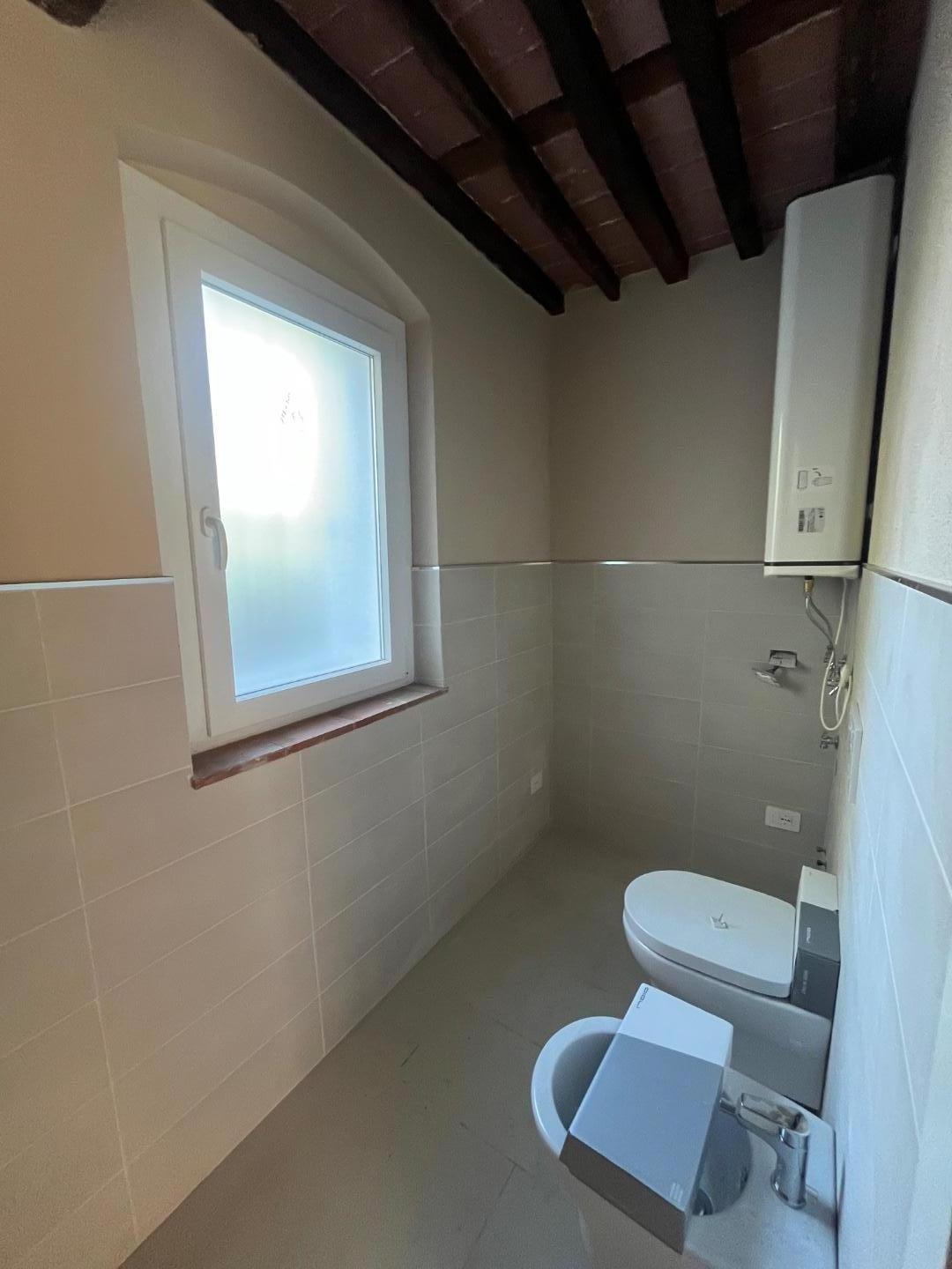 Casa indipendente con giardino a Sarzana