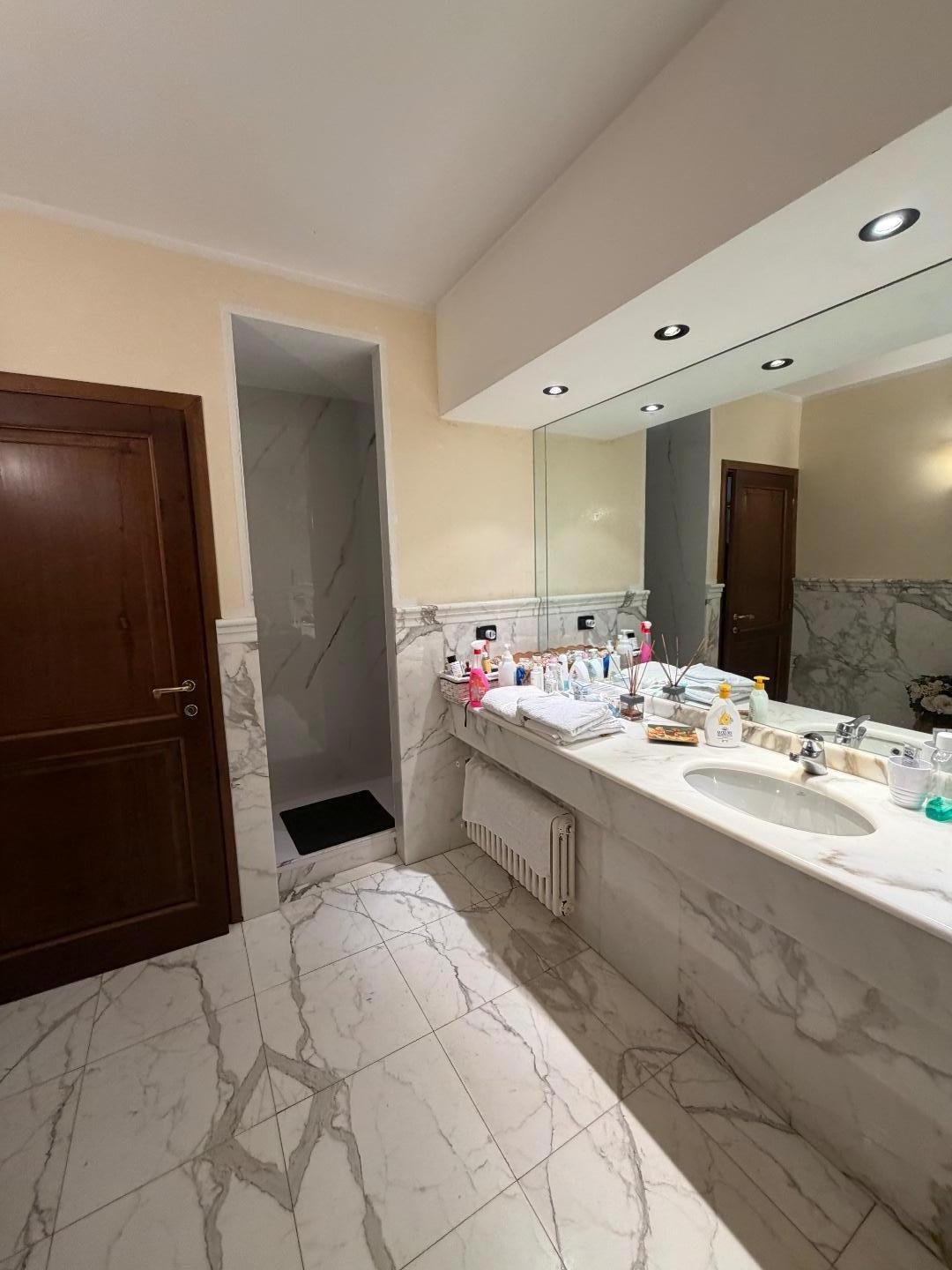 Villa Bifamiliare con giardino, Arcola romito magra