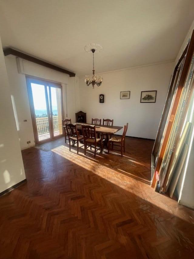 Villa Bifamiliare arredata in affitto a Fosdinovo