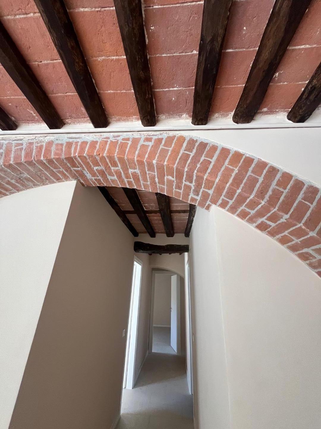 Casa indipendente con giardino a Sarzana