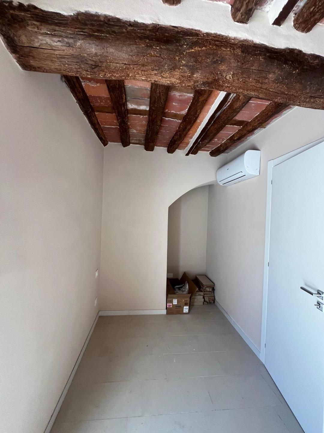 Casa indipendente con giardino a Sarzana