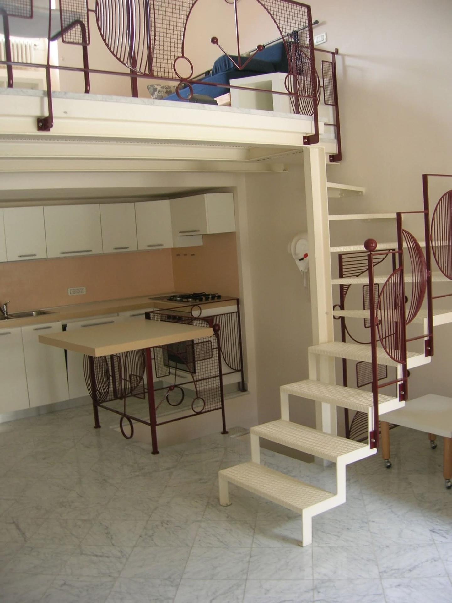 Trilocale arredato in affitto a Sarzana