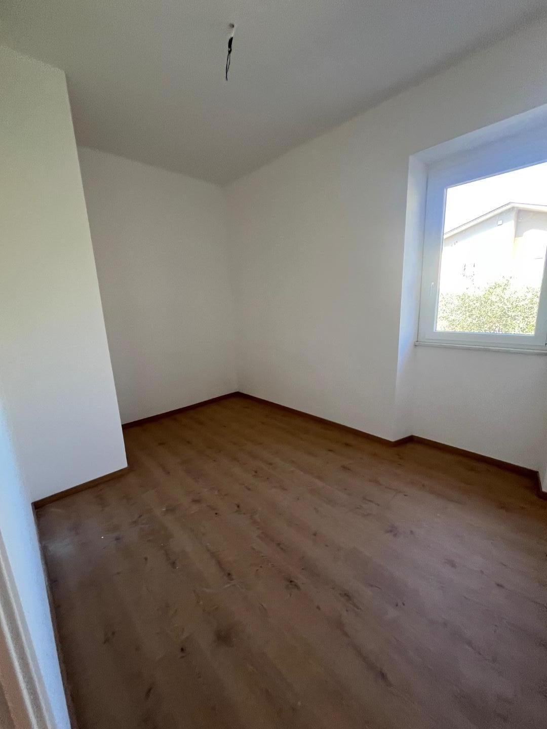 Quadrilocale con giardino a Sarzana