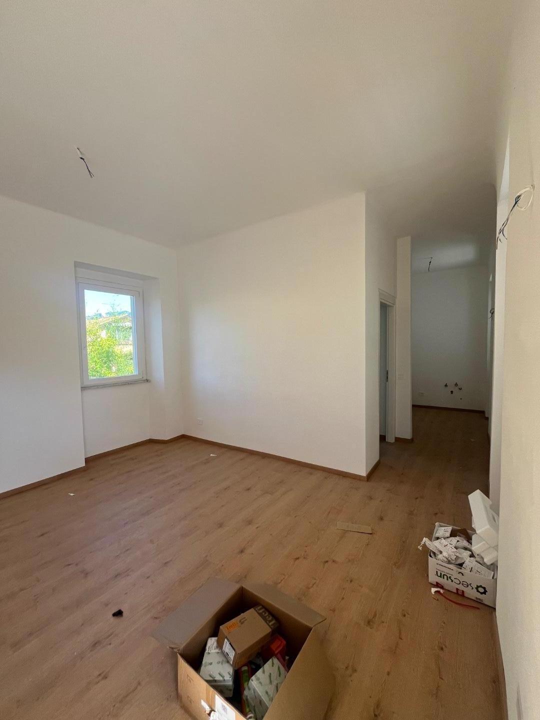 Quadrilocale con giardino a Sarzana