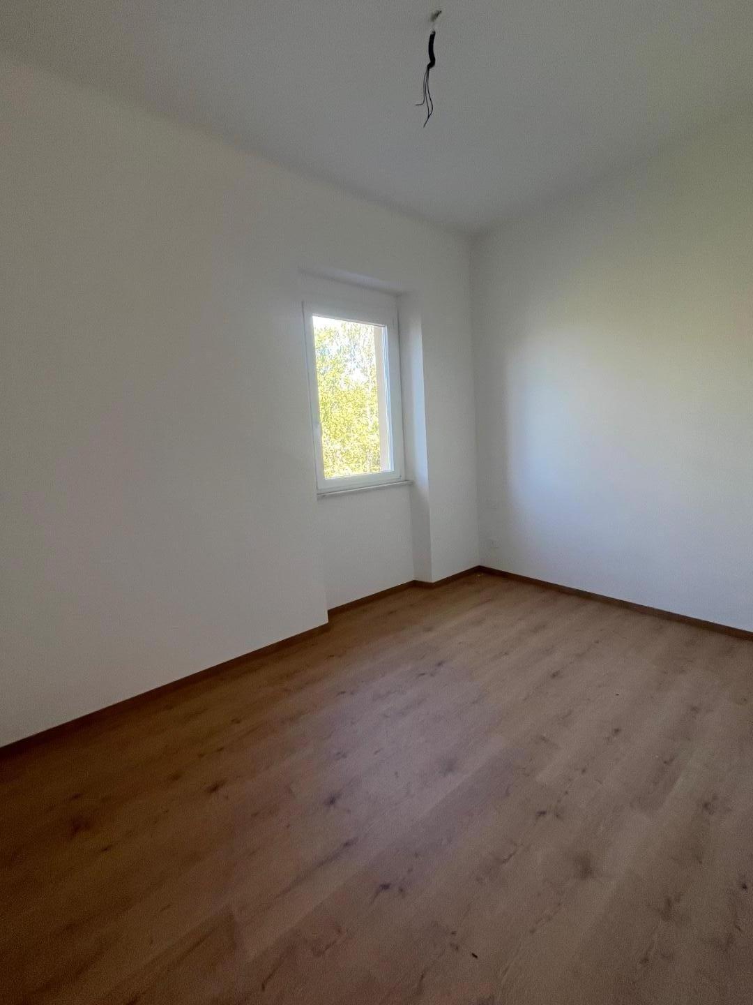 Quadrilocale con giardino a Sarzana