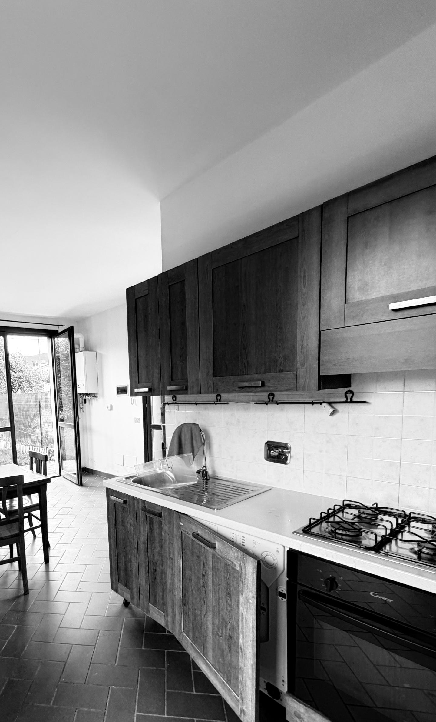 Trilocale arredato in affitto a Sarzana