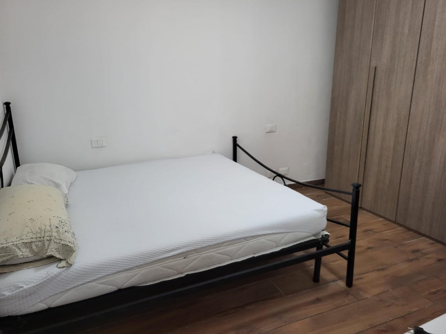 Trilocale arredato in affitto a Carrara