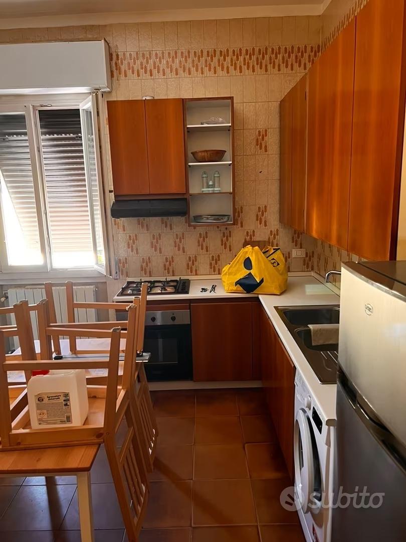 Quadrilocale arredato in affitto, Massa marina di