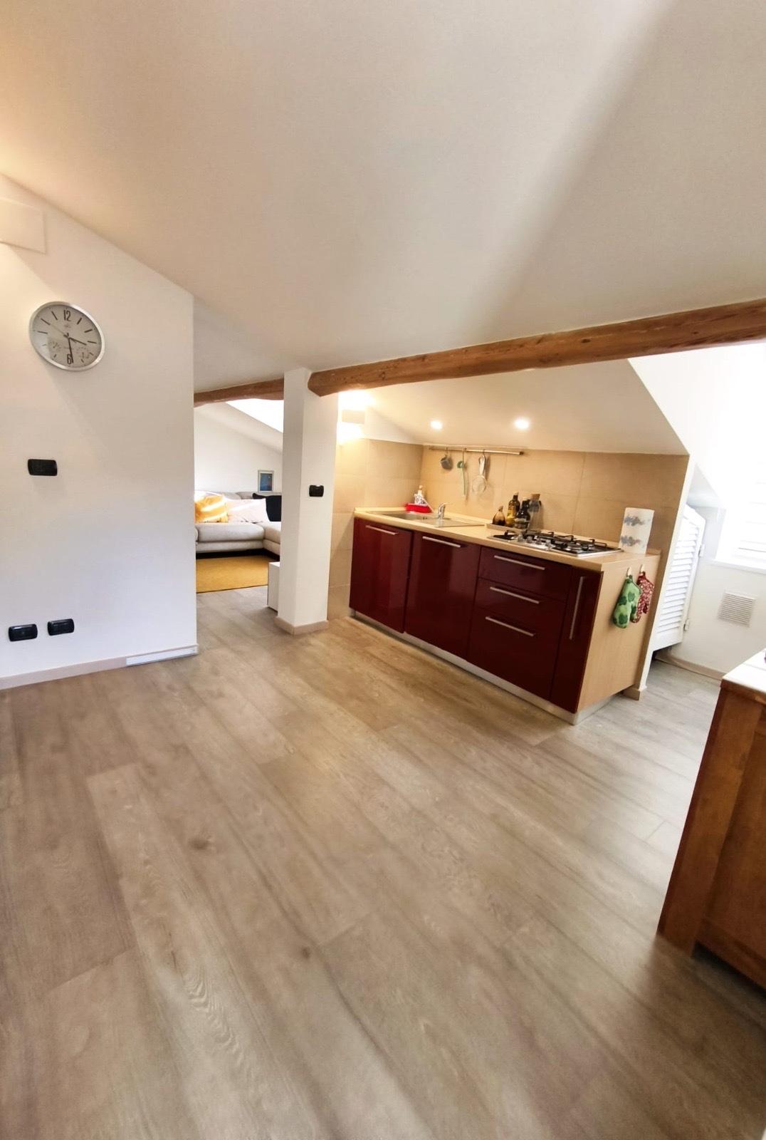 Attico arredato in affitto a La Spezia