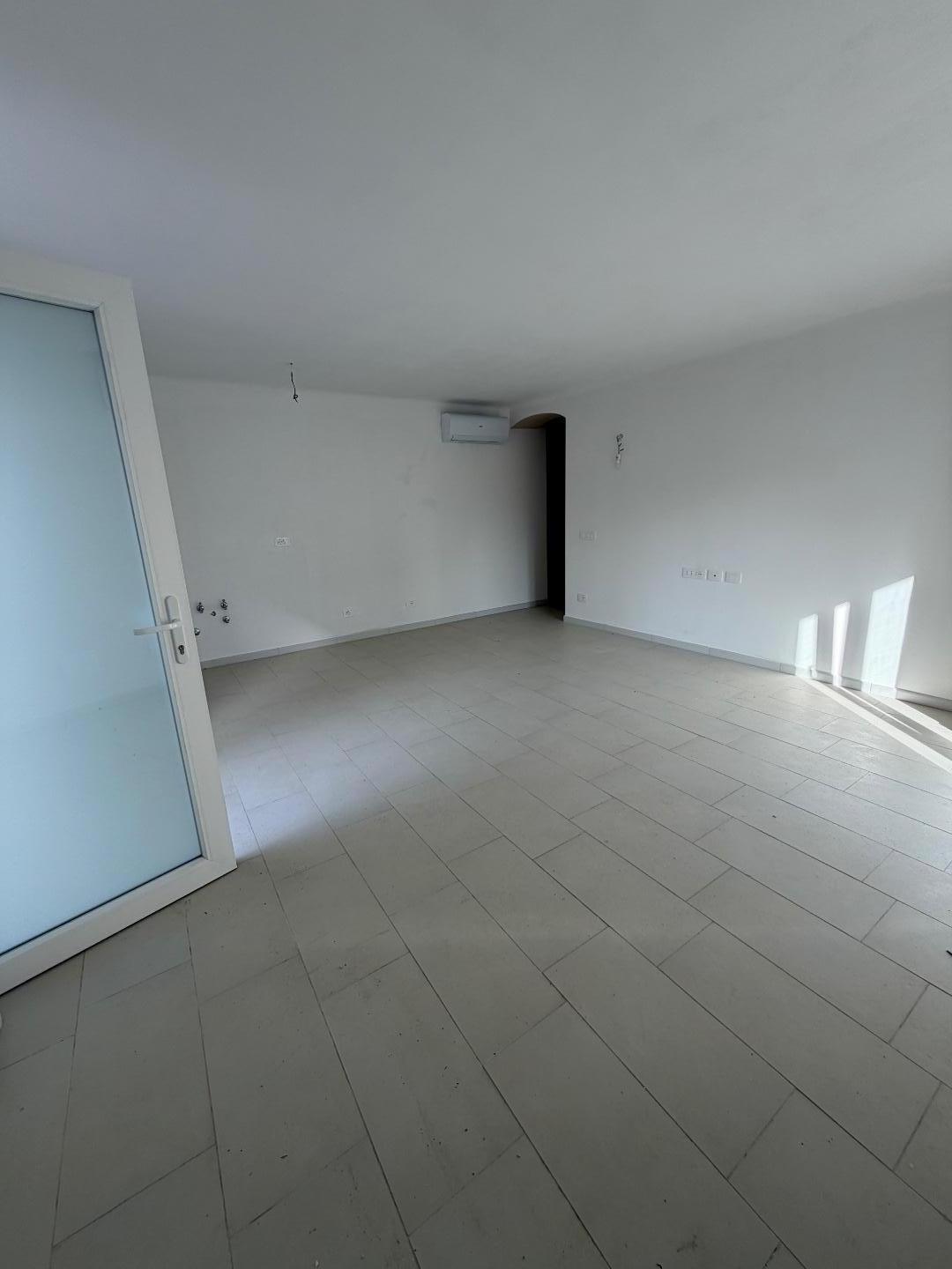 Casa indipendente con giardino a Sarzana