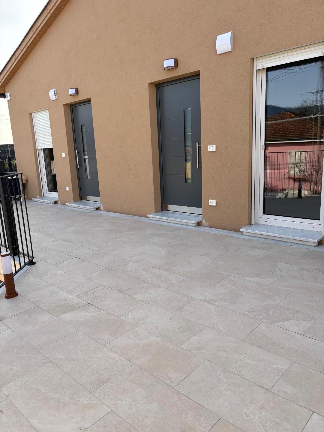 Bilocale con terrazzo a Sarzana