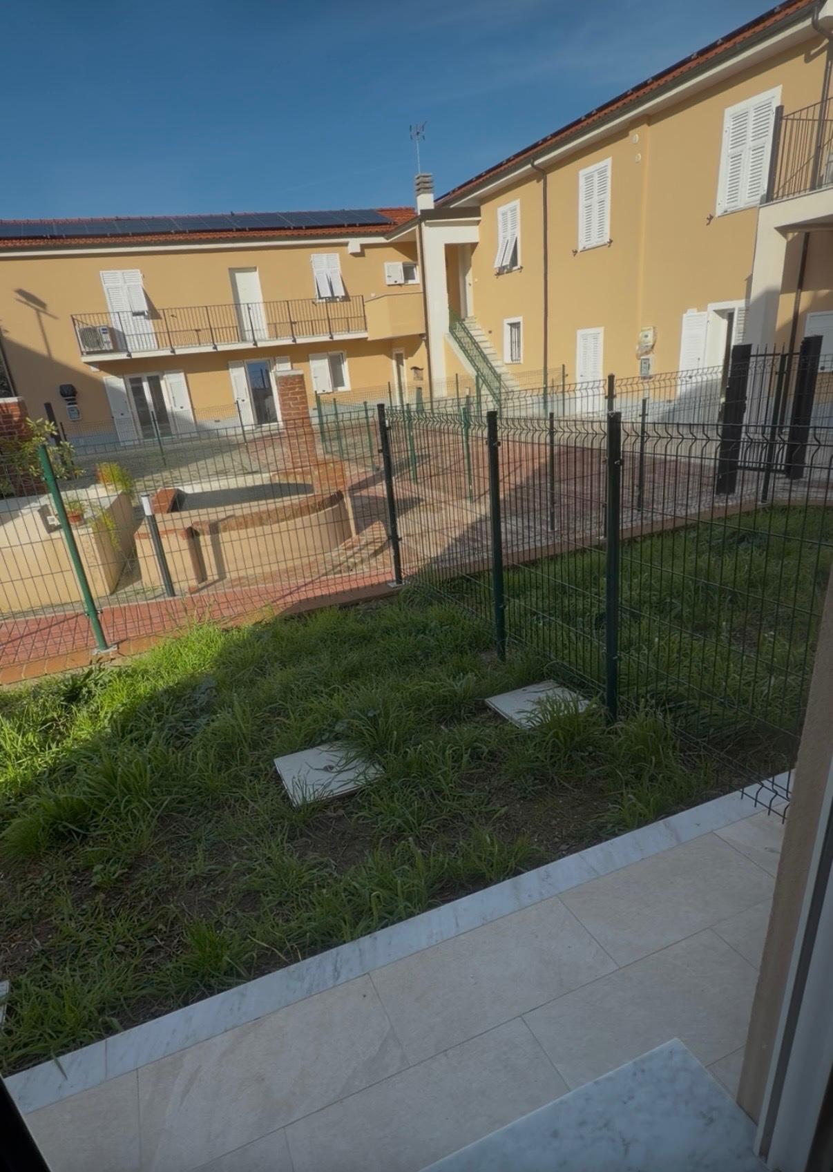 Trilocale con giardino a Sarzana