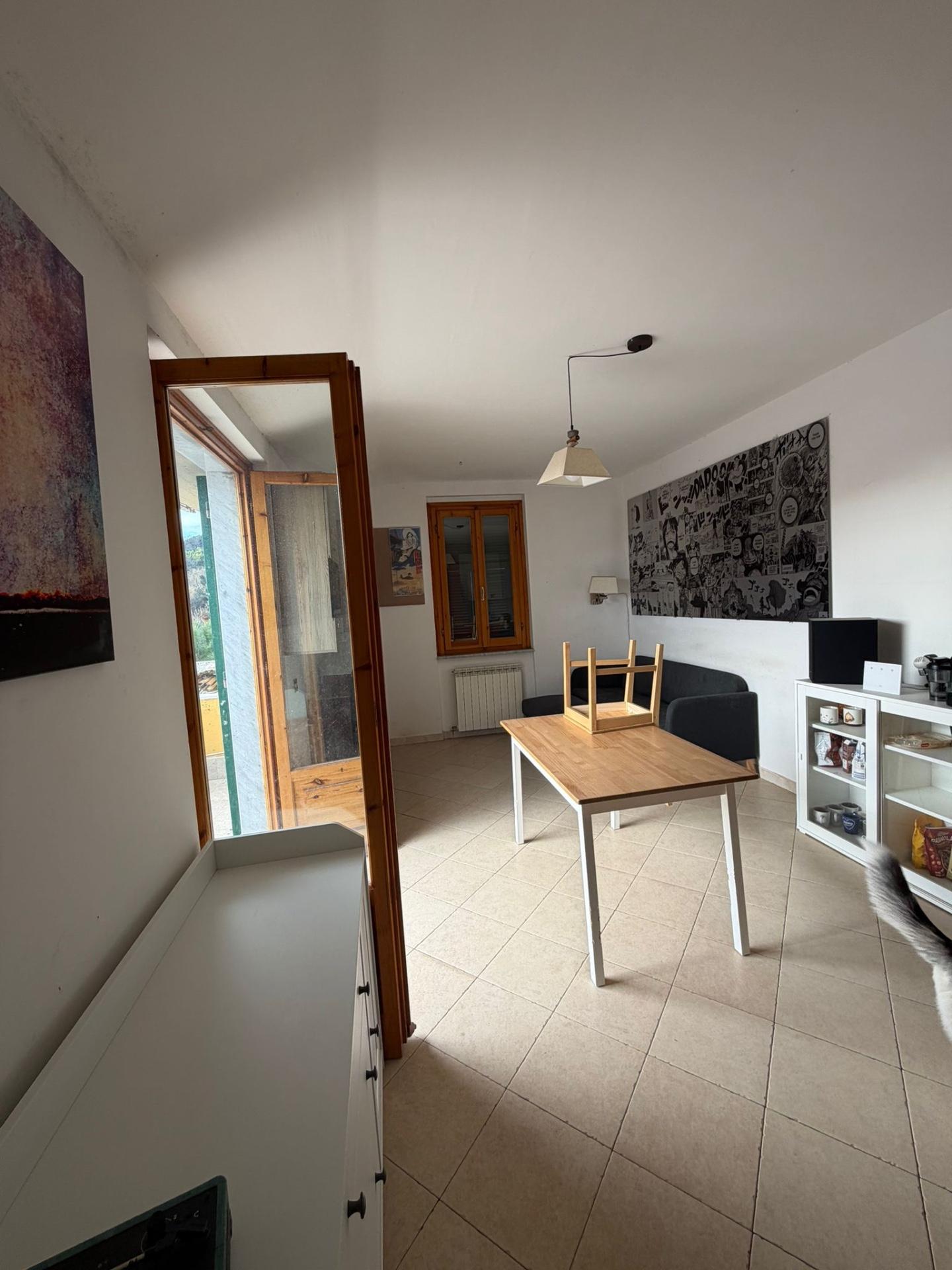 Quadrilocale con terrazzo a Sarzana