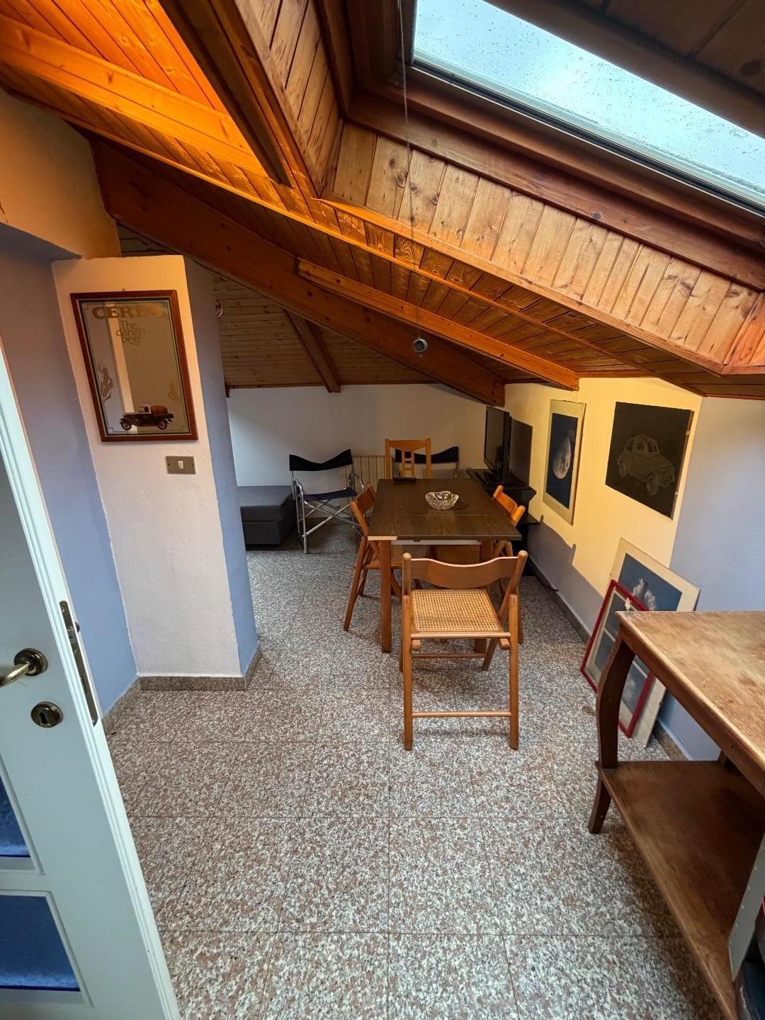 Trilocale arredato in affitto a La Spezia