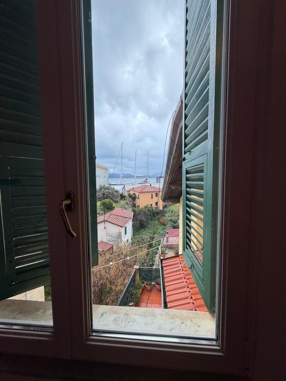 Trilocale arredato in affitto a La Spezia