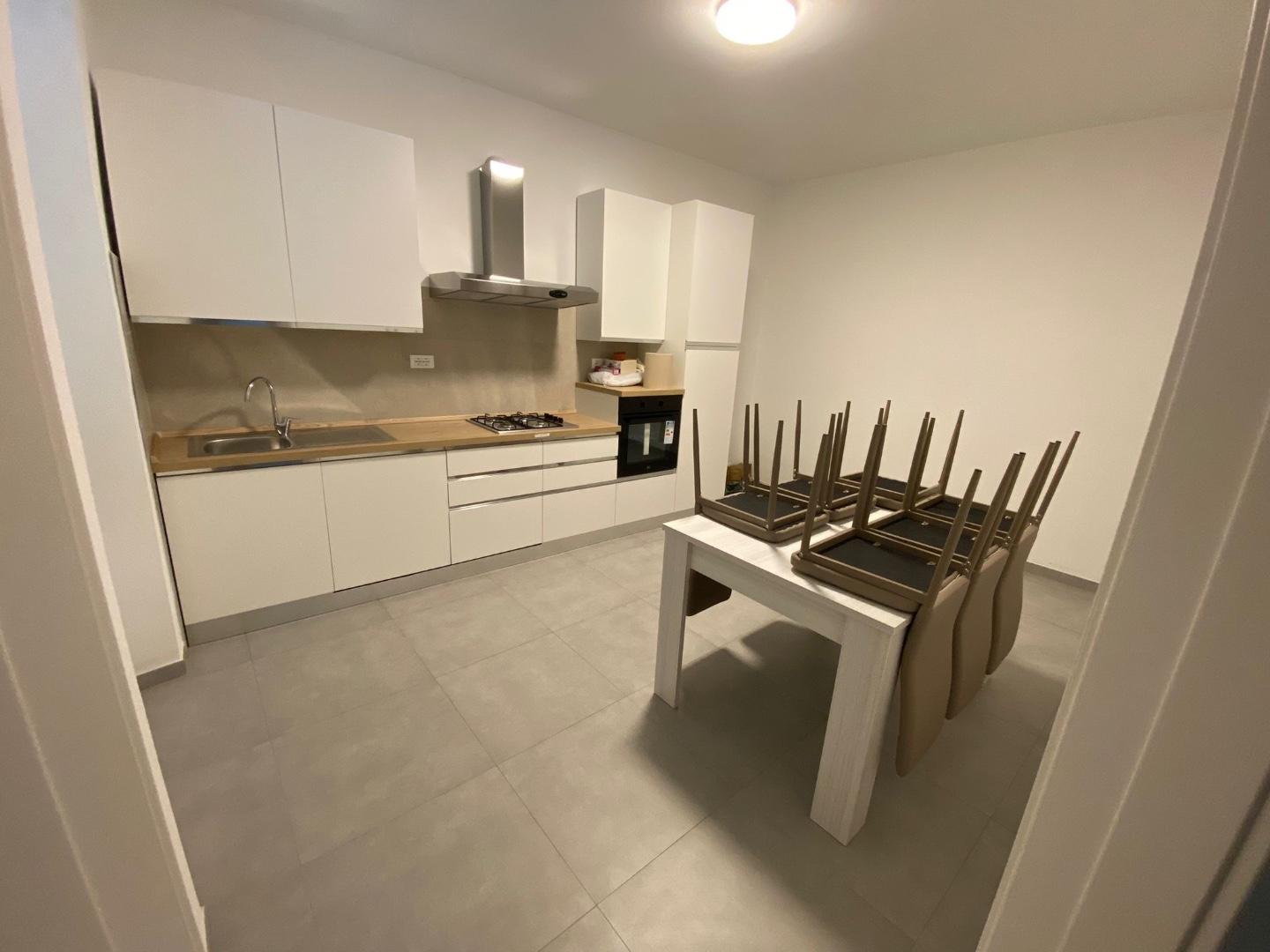 Casa indipendente arredata in affitto, Carrara marina di