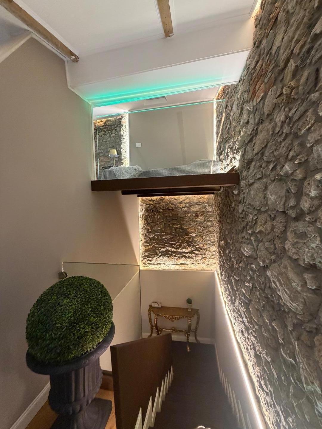 Bilocale arredato in affitto, La Spezia pitelli