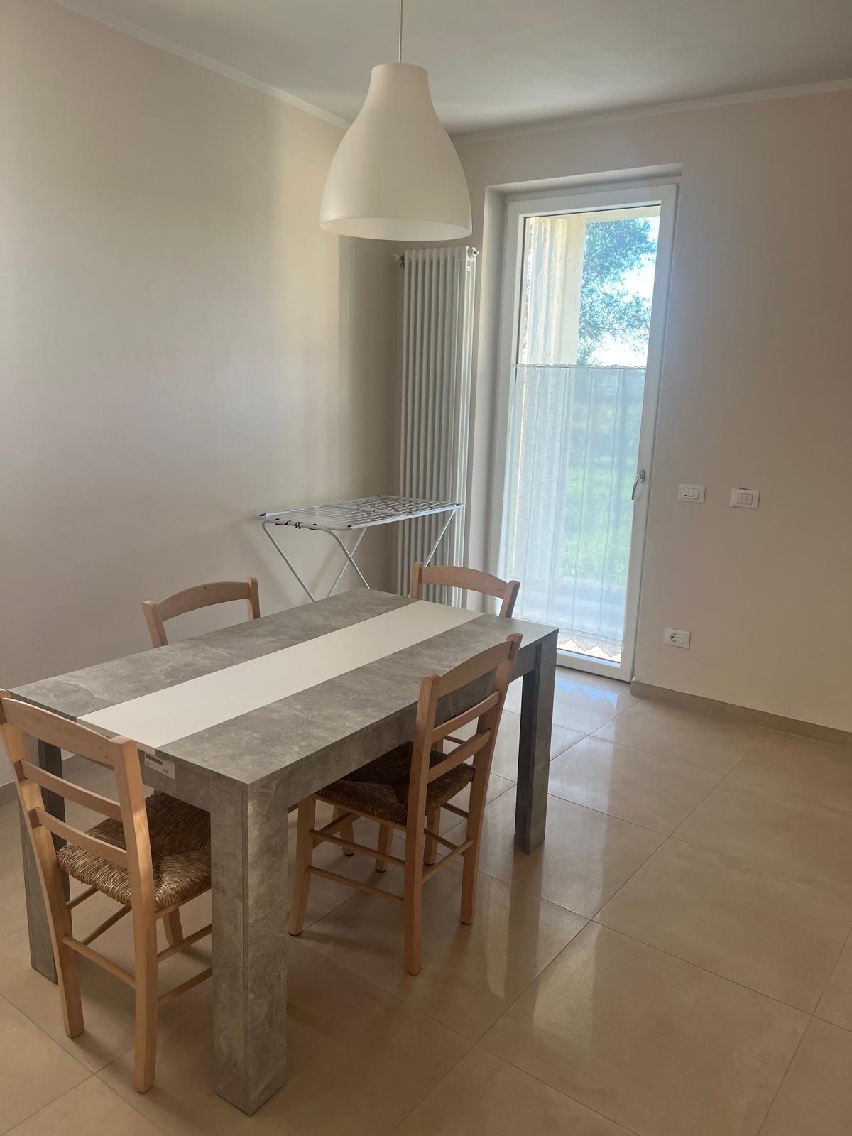 Quadrilocale arredato in affitto a Massa